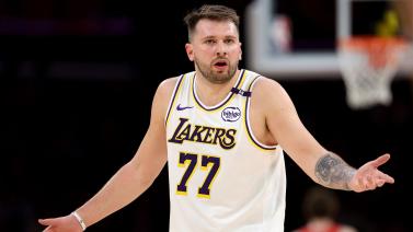 今天是海港足球俱乐部一线队球员武磊的生日，让我们...