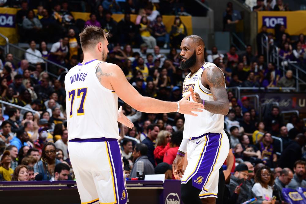 巴萨vs法兰克福首发：亚马尔、莱万出战，拉什福德替补